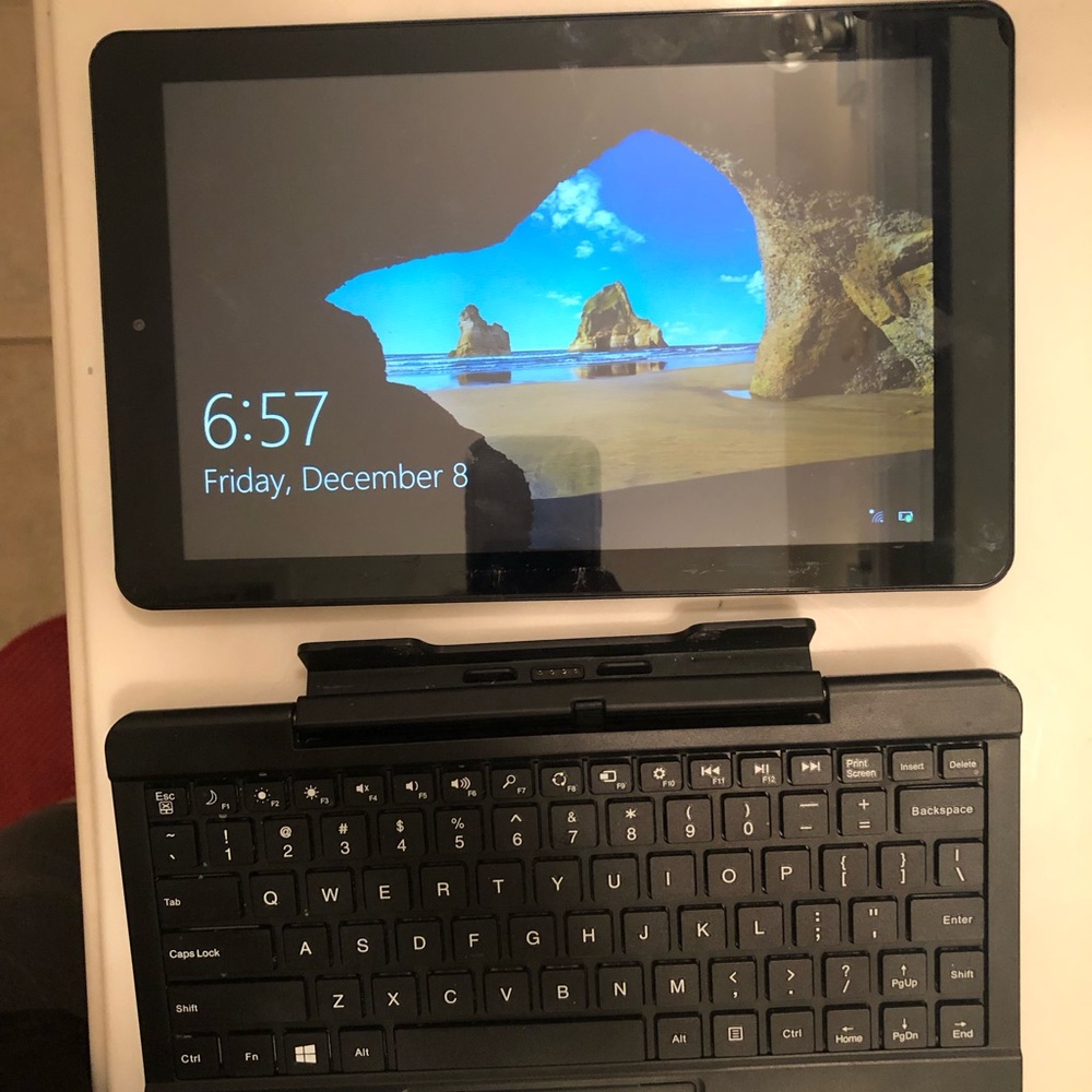 Windows Tablet / laptop - Picture 3 of 3
